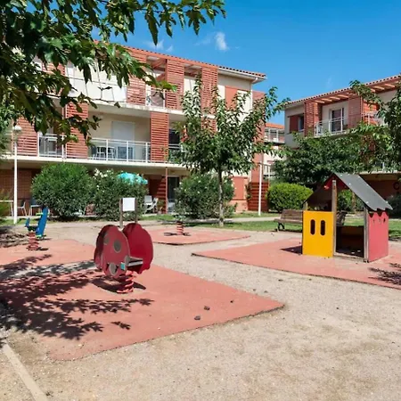 Cozy 1-bedroom With Pool & Balcony דירה