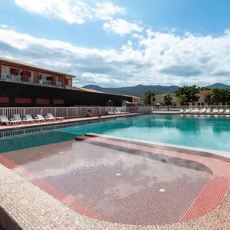 Cozy 1-bedroom With Pool & Balcony *